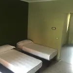 Mrhostel Vandrarhem *