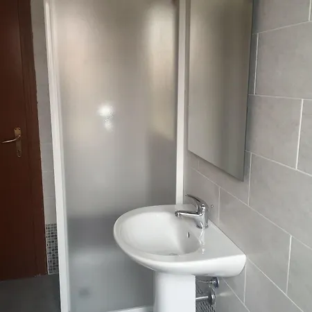 Mrhostel