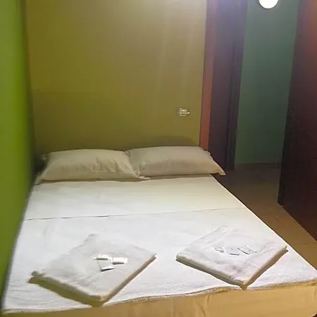 Vandrerhjem Mrhostel *