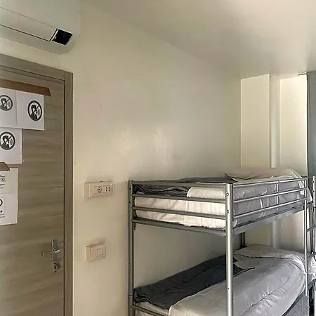Mrhostel Vandrarhem *