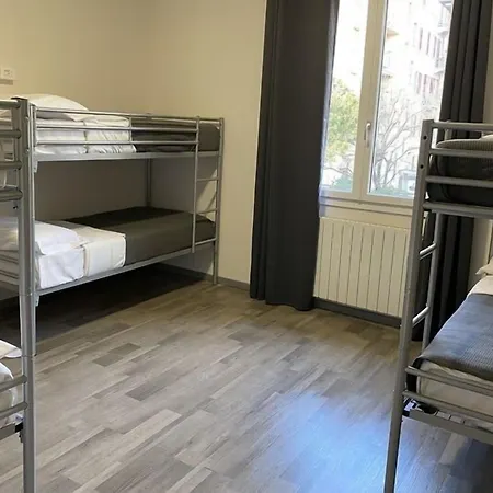 Mrhostel Vandrarhem *