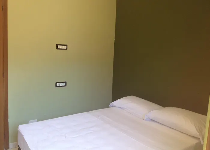 Mrhostel Hostel *