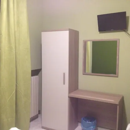 Mrhostel ميلان